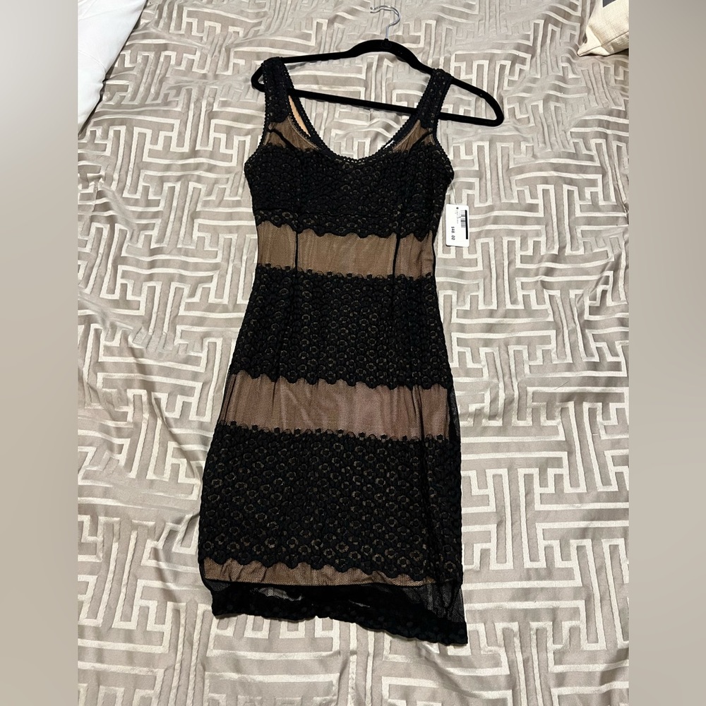 Black and nude lace stress